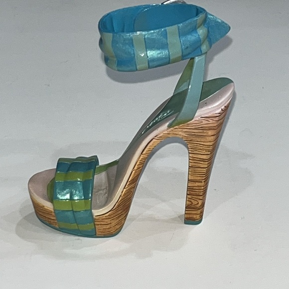Just The Right Shoe by Raine Blue and Green Sandal - Picture 5 of 10